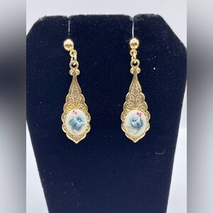 Vintage Cameo Floral Porcelain Filigree Earrings Drop Gold Tone Pierced